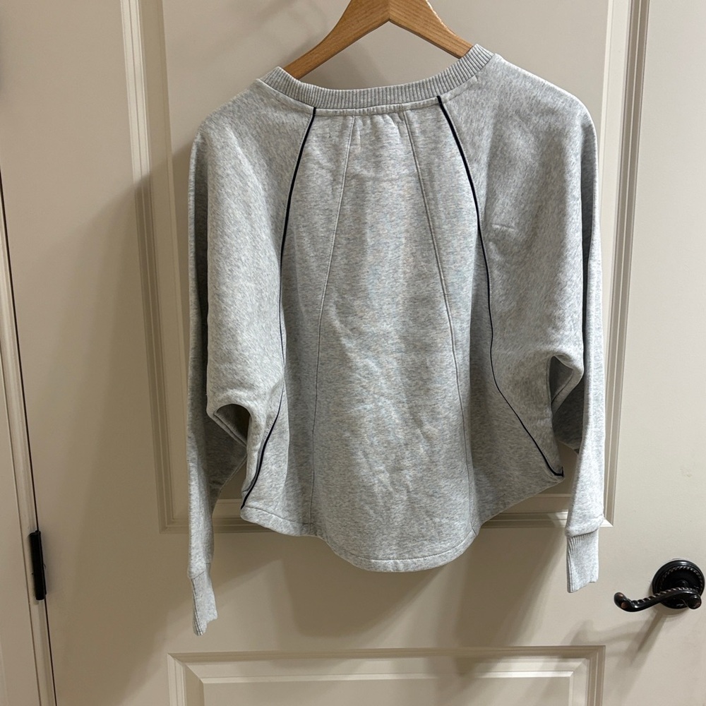 NWT Lou & Grey Piped Elite Sweatshirt Size XS - Picture 2 of 5